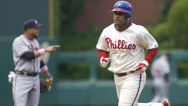 Phillies hang tough to beat Braves 5-3
