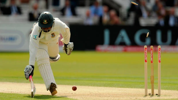 Shahadat takes 5-98 as Bangladesh fights back