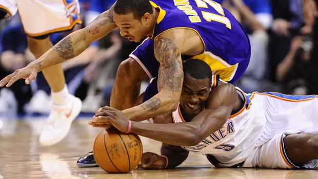 Lakers, Jazz through, Hawks stay alive