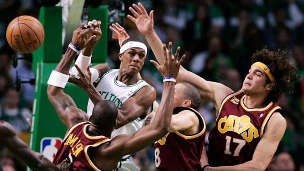 Cavs dominate Celtics, Suns 3-0 vs. Spurs