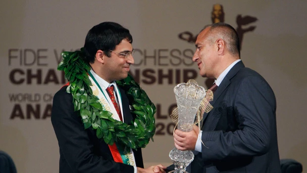 "Mind King" Anand hangs onto FIDE world chess title