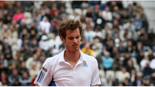 Murray tumbled out by Berdych as darkness falls