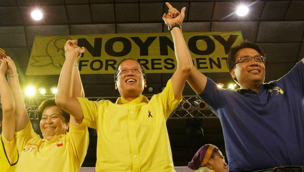 Democracy icons' son poised to lead Philippines