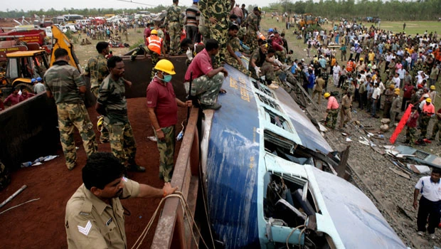 Death toll in Indian train derailment rises to 71