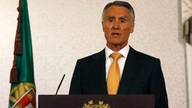 Portugal's president ratifies gay marriage law