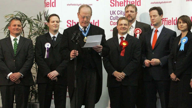 UK Conservatives, Lib Dems coalition looms