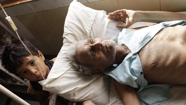 Heat wave bakes India before monsoon, dozens killed