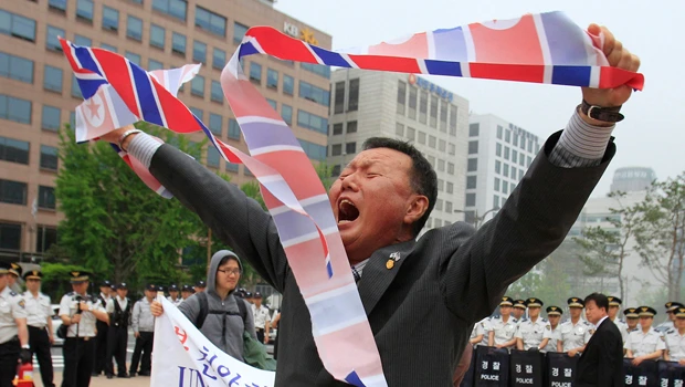 North Korea severs all ties with rival South Korea