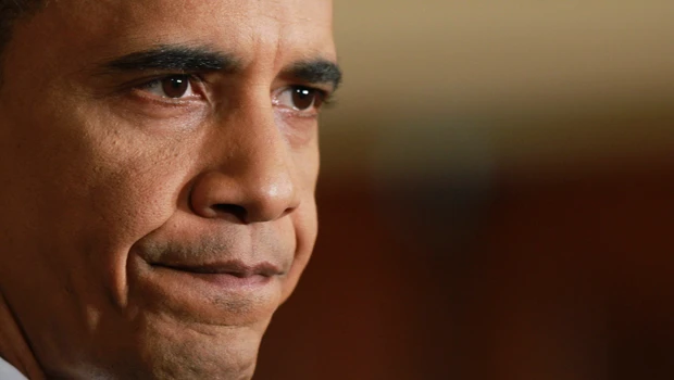 Obama extends drilling moratorium