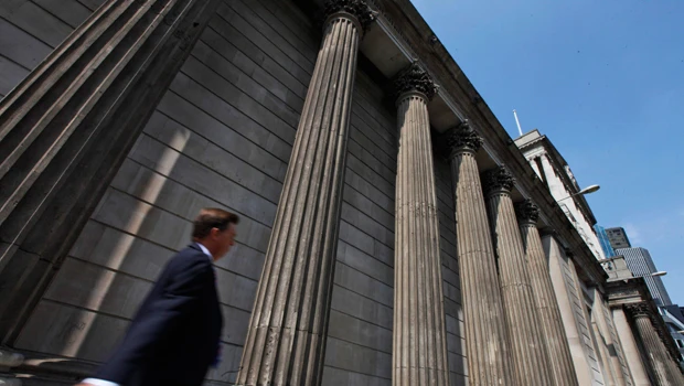 UK government to hand extra power to Bank of England