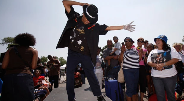 Fans around the world honor Michael Jackson