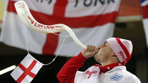 Dutch give vuvuzelas a red card
