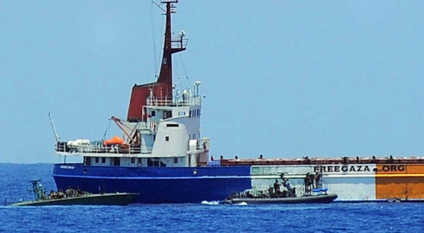 Israeli naval commandos seize Gaza-bound aid ship
