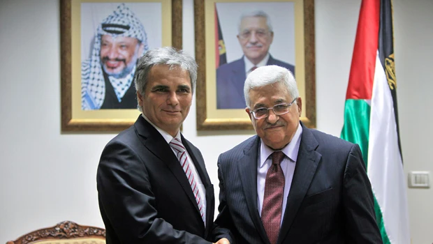 Abbas slams Israeli plan to expel 4 Hamas politicians