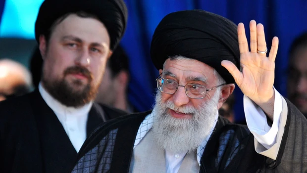 Iran Revolutionary Guards ready to escort Gaza ships