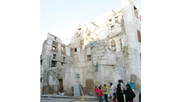 348 Jeddah buildings declared dangerous