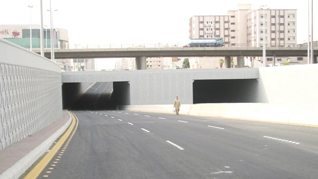 Underpass opening delayed