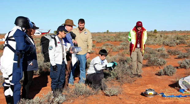 Scientists retrieve capsule, seeking asteroid dust