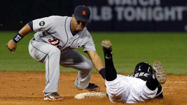 Detroit sweeps aside Chicago