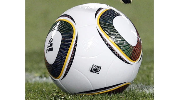 FIFA acknowledges problems with Jabulani ball
