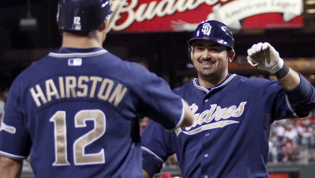 Padres thwart struggling Phillies 3-1