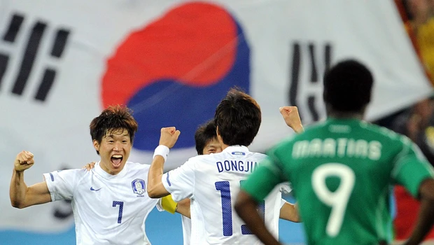 South Korea advances with 2-2 draw against Nigeria