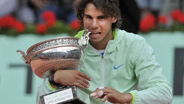 Nadal beats Soderling for 5th French title
