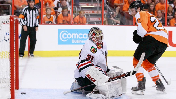 Flyers revive hopes with OT win over Chicago
