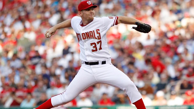 Strasburg lives up to hype in rousing debut with Nationals