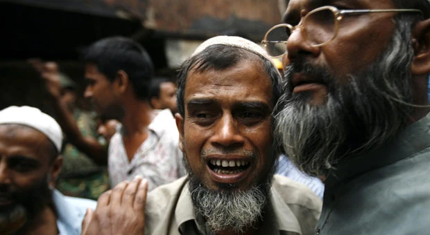 Bangladesh mourns 117 killed in massive fire