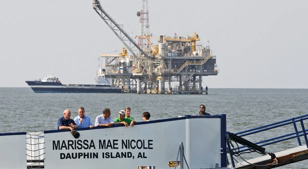 BP took shortcuts on blown-out well, say US lawmakers