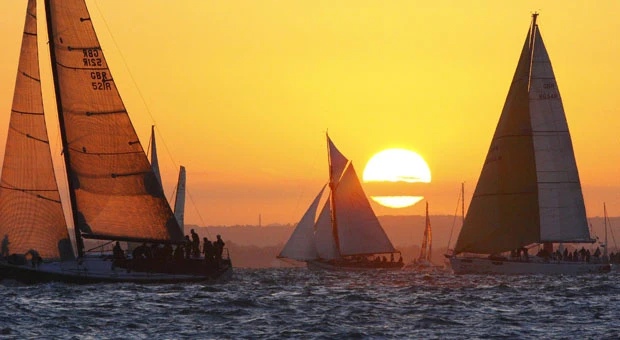 As oil spews in Gulf, BP chief at UK yacht race
