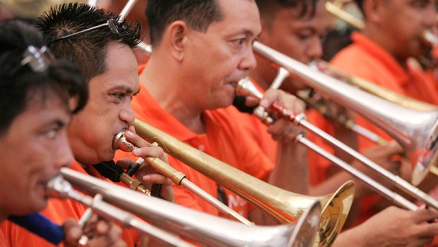 Philippine prison orchestra in first public concert