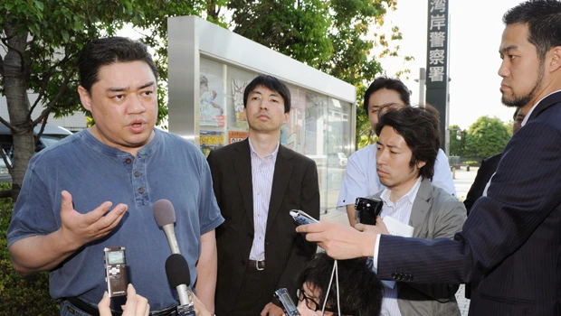 Tiananmen dissident released after arrest in Tokyo