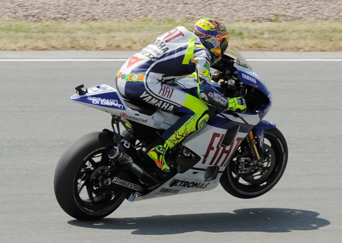 Rossi back up to speed in stunning MotoGP comeback