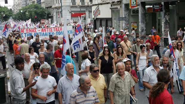 Fresh strikes hit Greece as cuts bite
