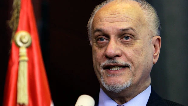 Iraq minister urges foreign oil companies to honor contracts