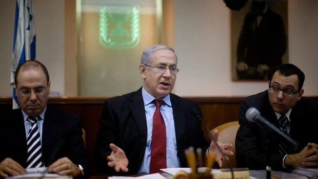 Netanyahu says will meet Egypt's Mubarak on Tuesday