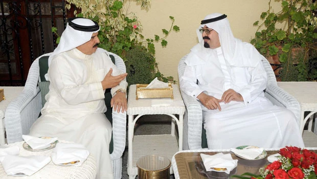 King Abdullah holds talks with King Hamad