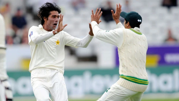 Pakistan needs 40 runs to beat Australia