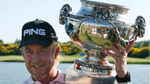 Jimenez holds nerve to win French Open in playoff