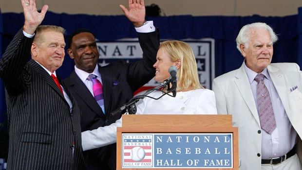Dawson, Herzog and Harvey enter Hall of Fame