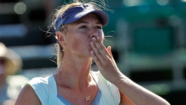 Sharapova, Bartoli reach Stanford quarters