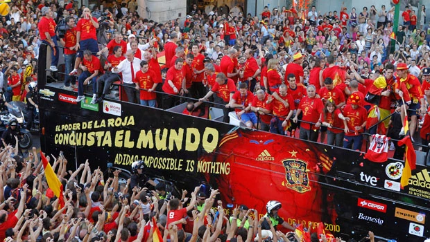 World Cup winners arrive home in Spain for fiesta