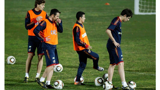 Spain not invincible, says Germany's Klose