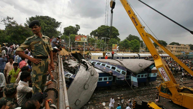 61 people killed as trains collide in east India