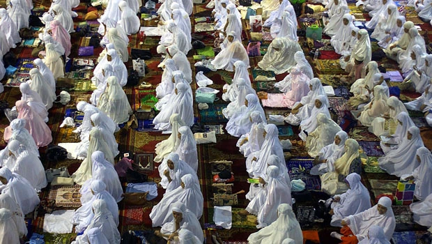 Indonesian Muslims told to change prayer direction