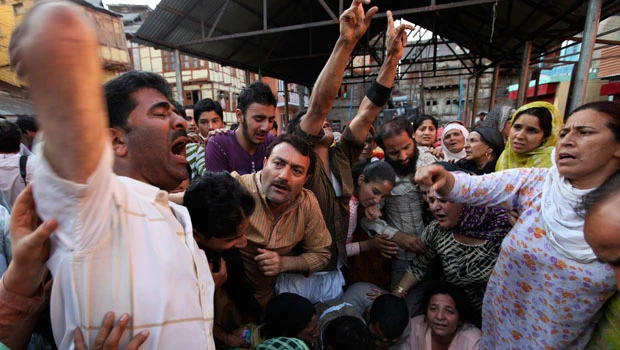 3 die as Indian forces fire on Kashmir protesters