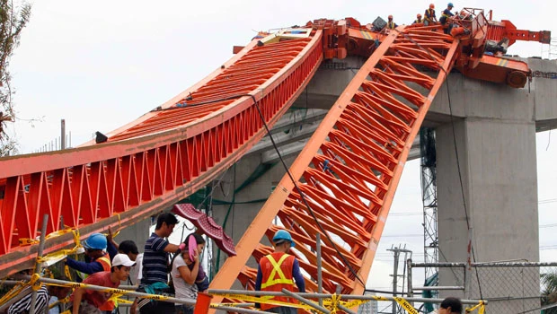 26 killed, dozens missing as typhoon lashes Philippines