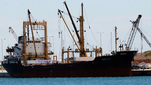 'Resist Israeli pressure over ship’